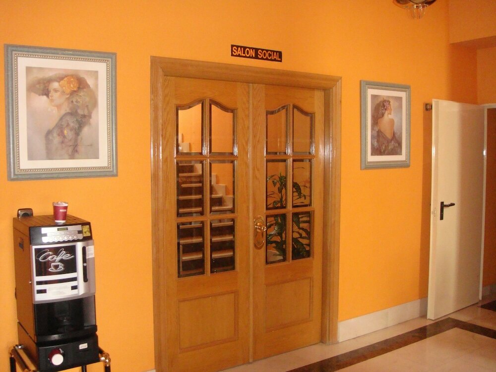 Фото Hostal Serpol