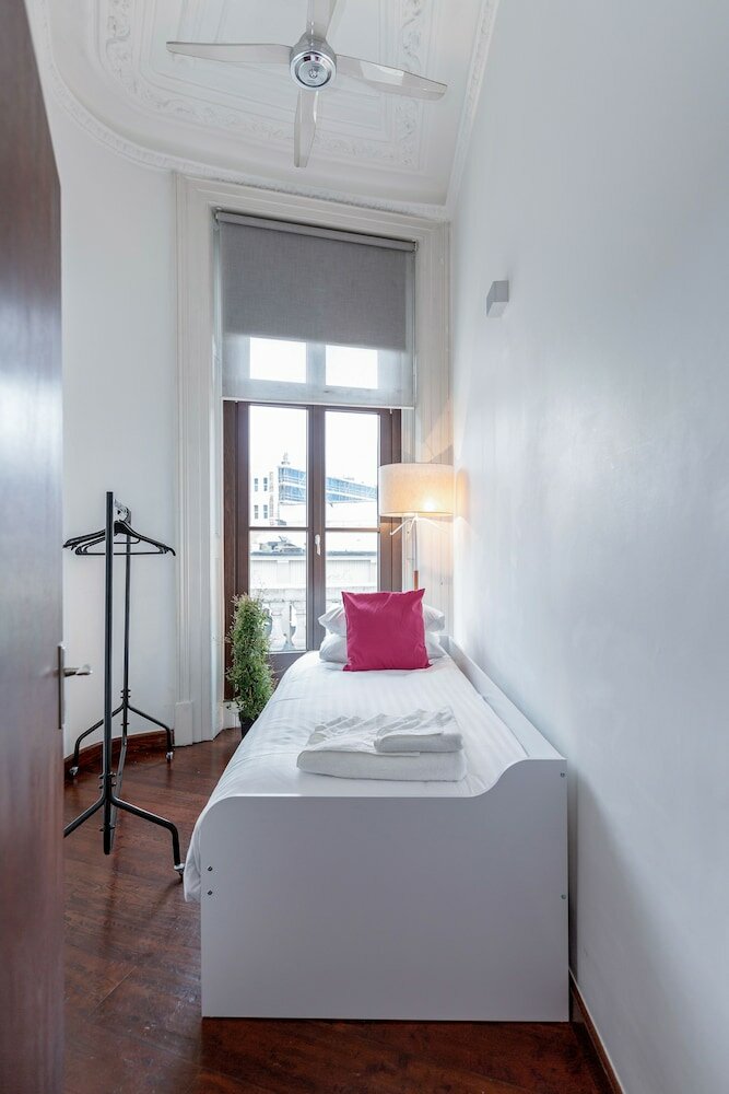 Фото South Ken Apartment by BaseToGo