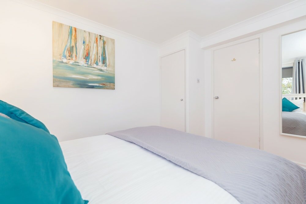 Фото Holland Park Heights by BaseToGo