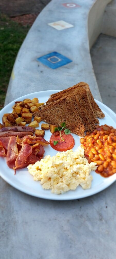 Фото Shoestrings Backpackers & Bar