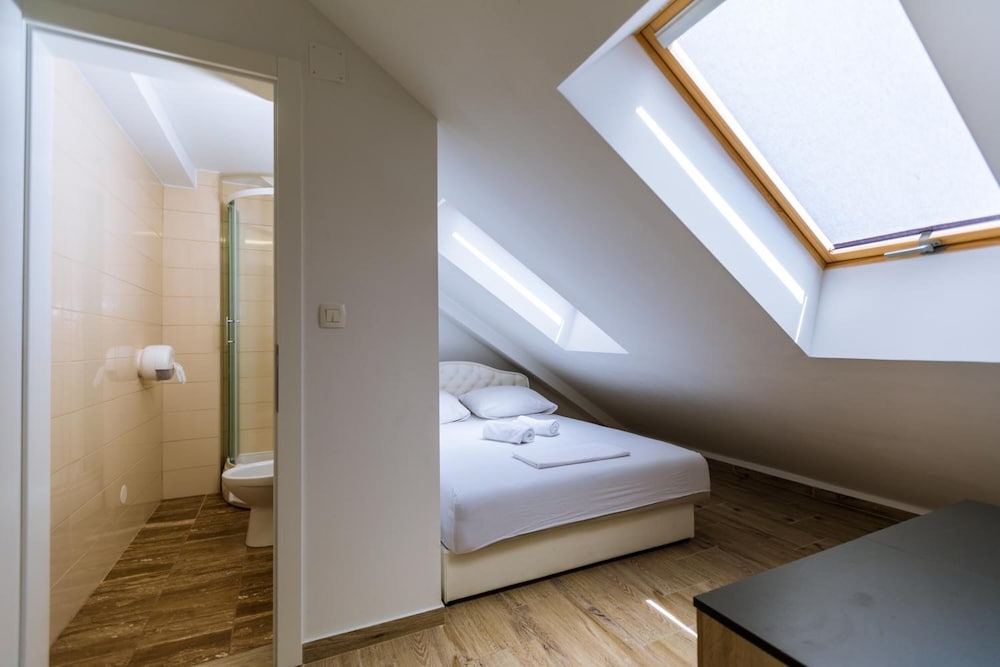 Фото Hostel Zrce - Adults Only