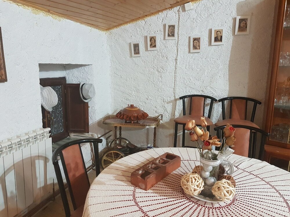 Фото La Plazuela