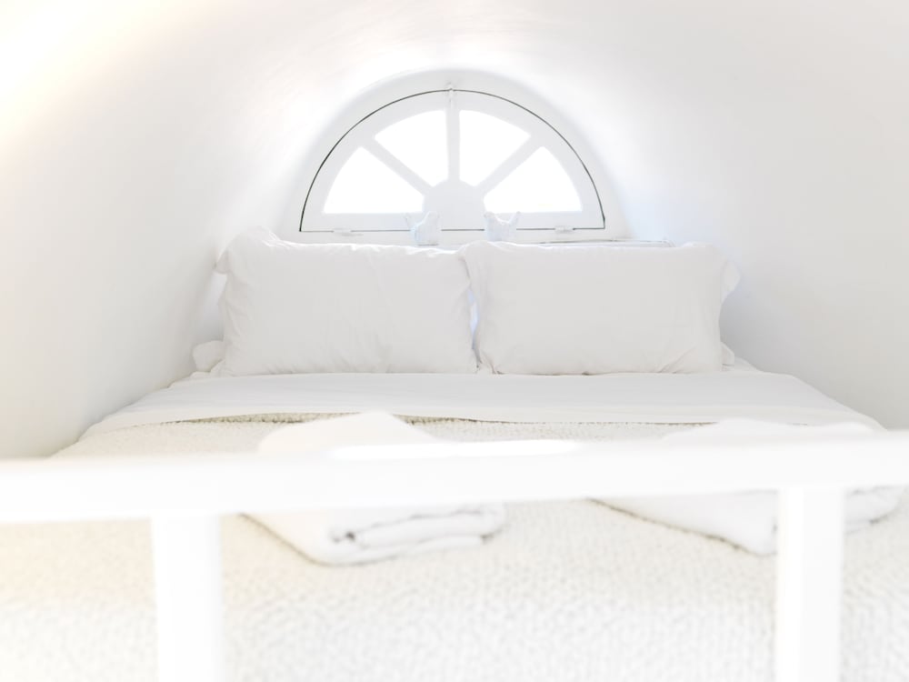 Фото Oia Unique Homes by K&k