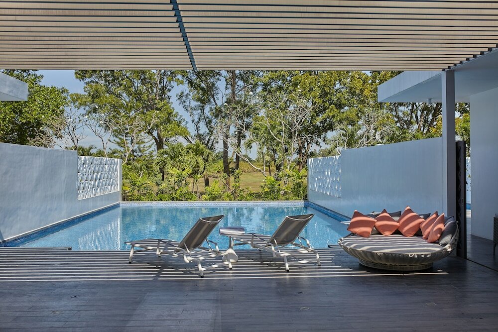 Фото Quest Plus Conference Center, Clark