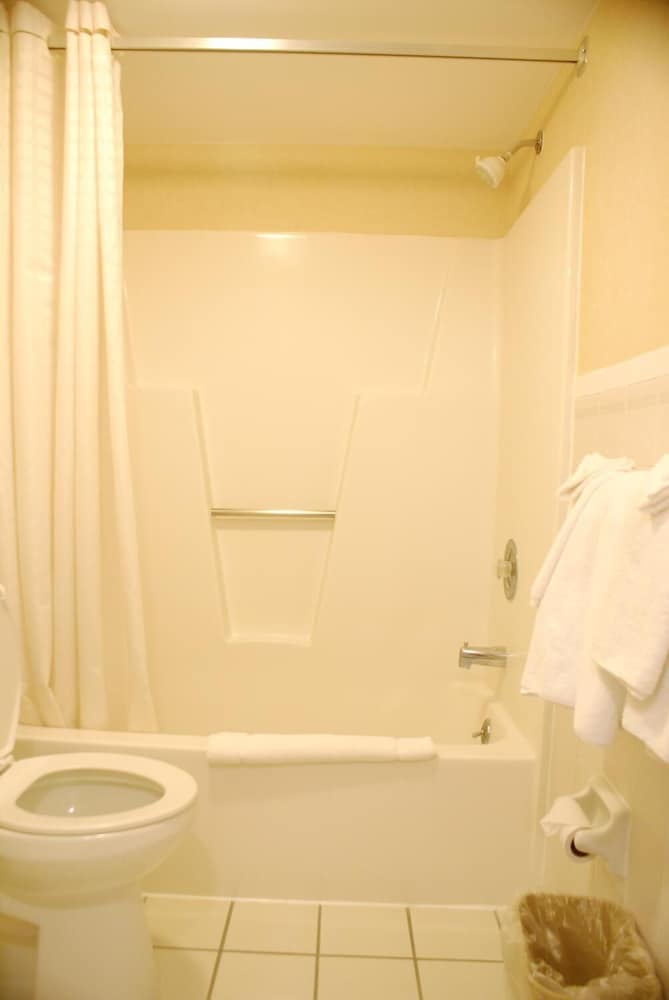 Фото Downbeach Inn