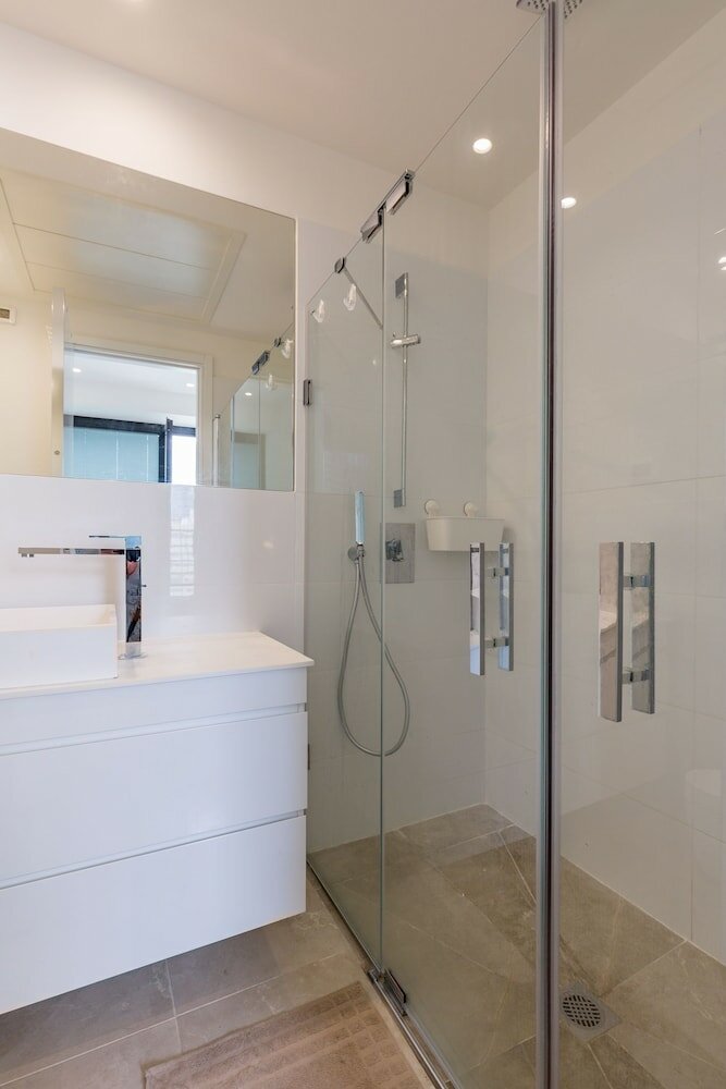 Фото White City Tower