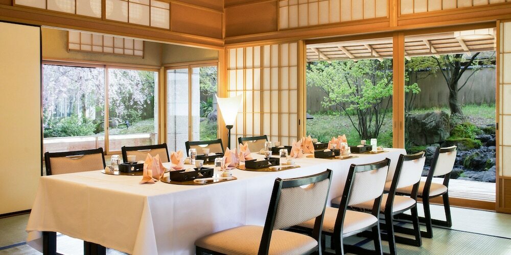 Фото Kkr Hotel Kanazawa