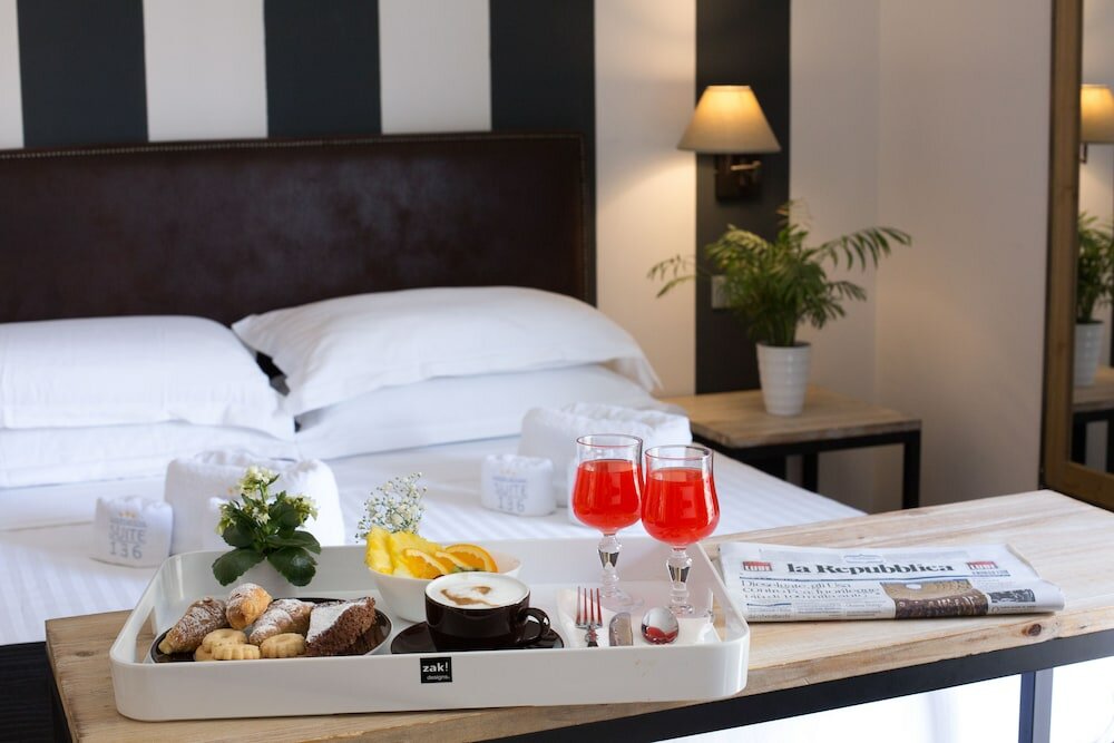 Фото Maxim bed and breakfast Suite Rooms