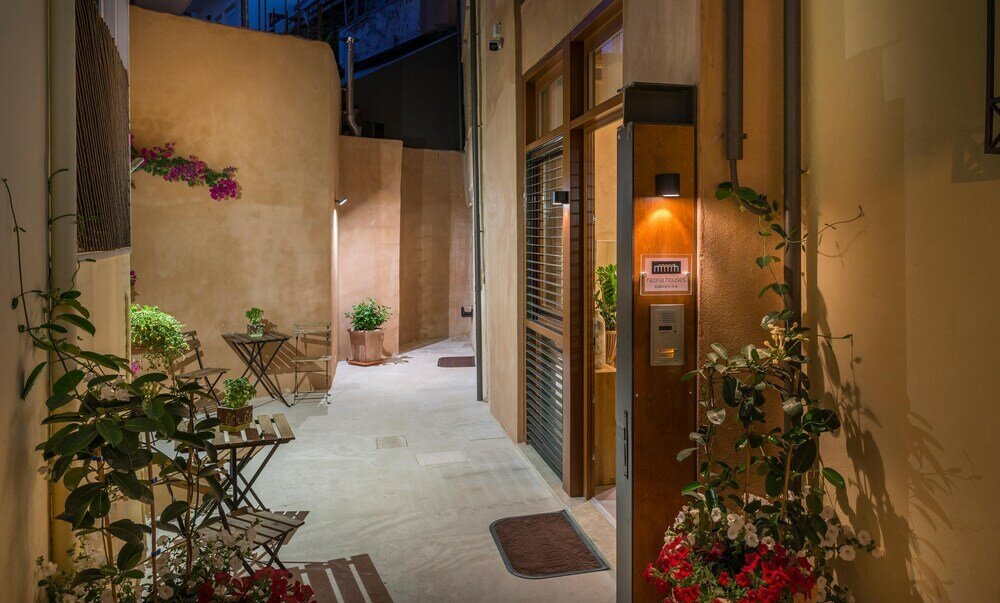 Фото Neoria Houses