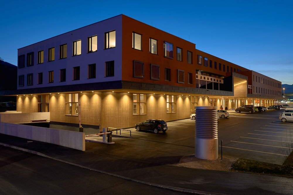 Фото Hwest Hotel Hall