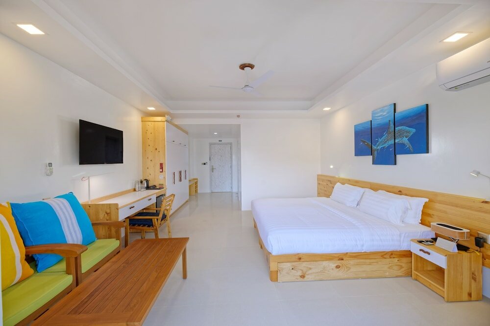 Фото Luau Beach Inn