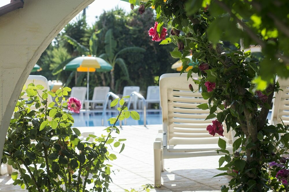 Фото Fili Hotel Apartments