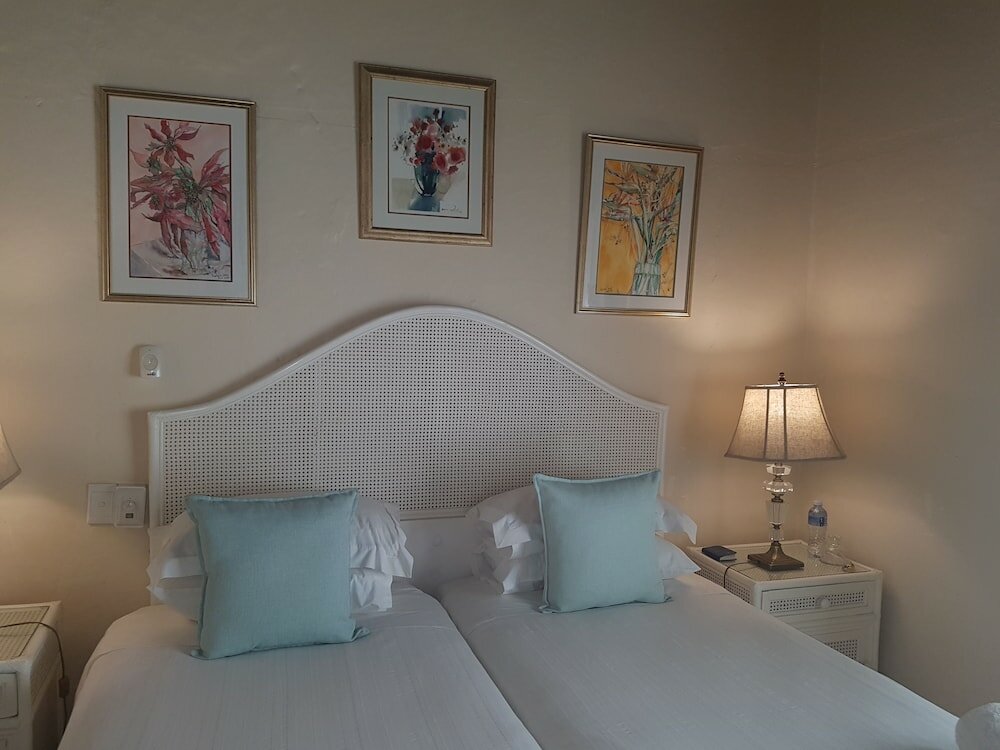 Фото Steytlerville Villa Guest House