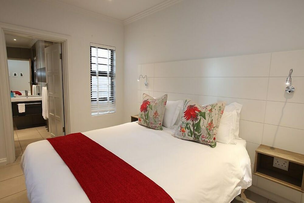 Фото The Paralian