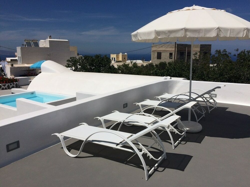 Фото Ayoba Santorini