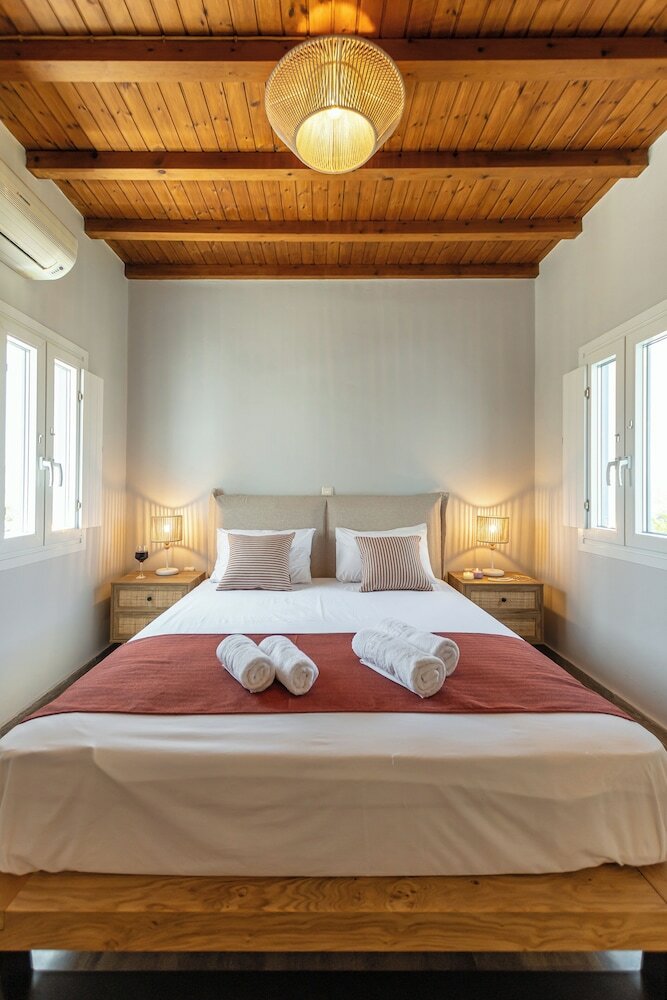 Фото Naxian Queen Luxury Villas & Suites