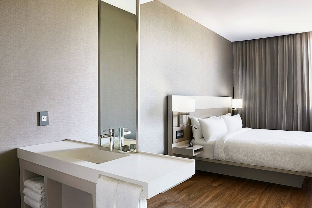 Фото Ac Hotel by Marriott Miami Aventura