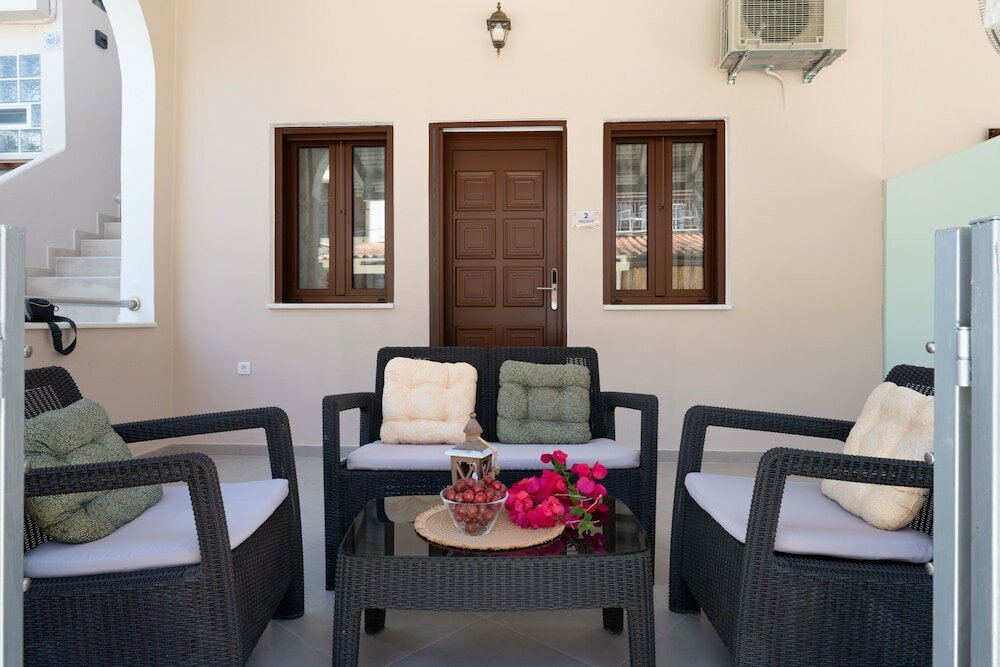 Фото Virvilis Apartments