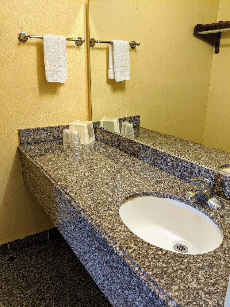 Фото Lake Houma Inn