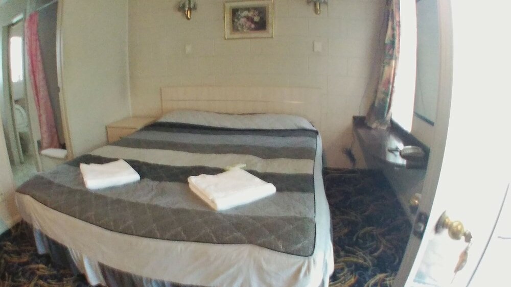 Фото Lincoln Court Motel