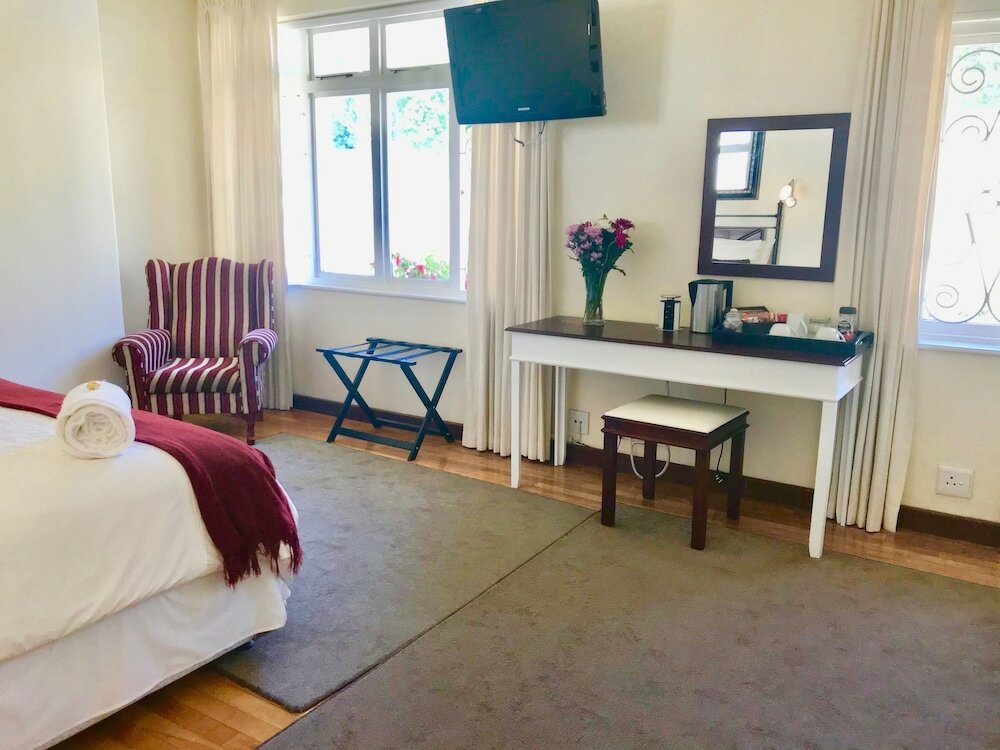 Фото Sundown Manor Guest House