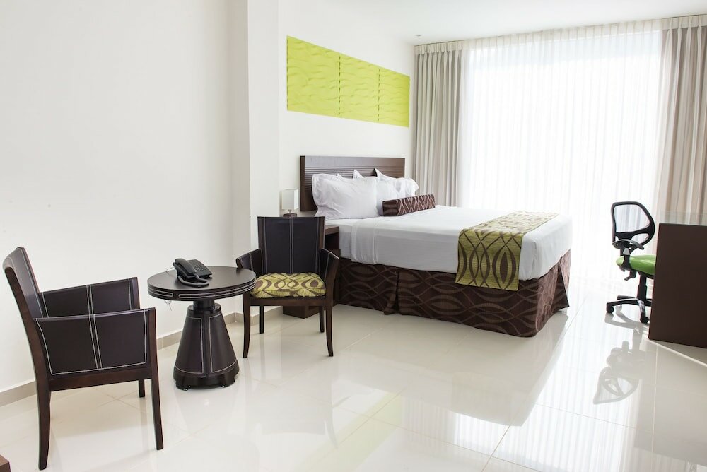 Фото Hotel Latitud 15