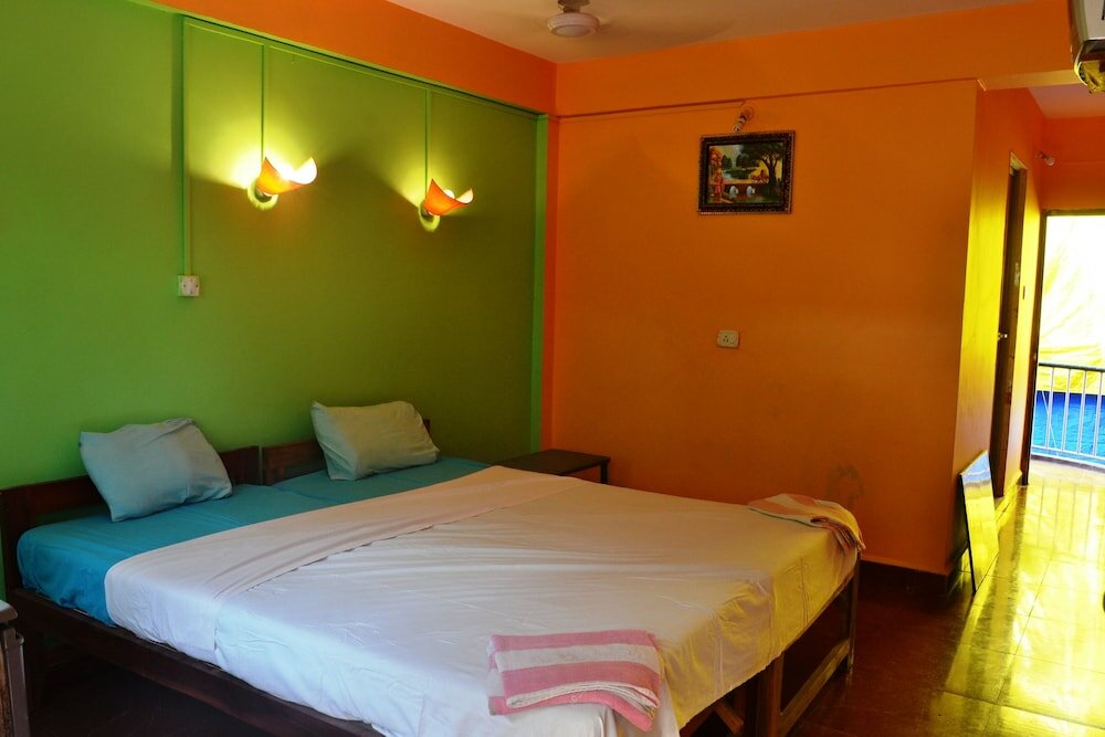 Фото J. B. L Enterprises