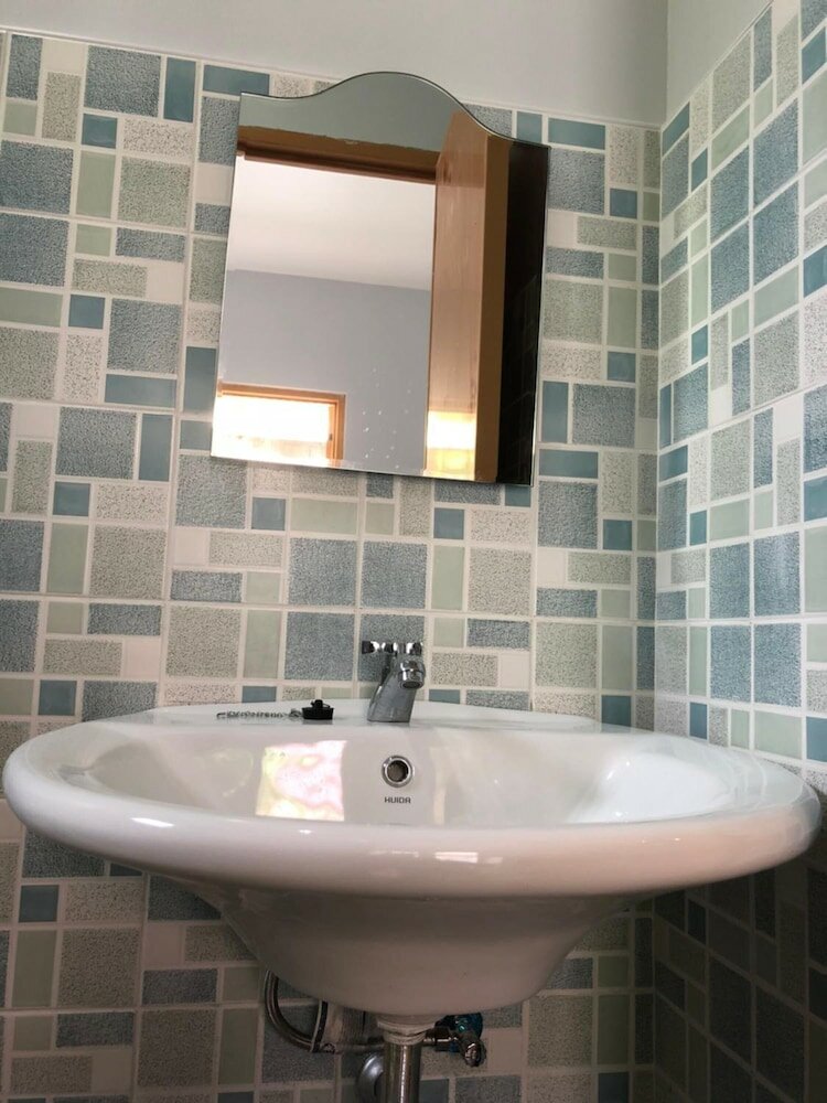 Фото Honeycomb Tourist Inn