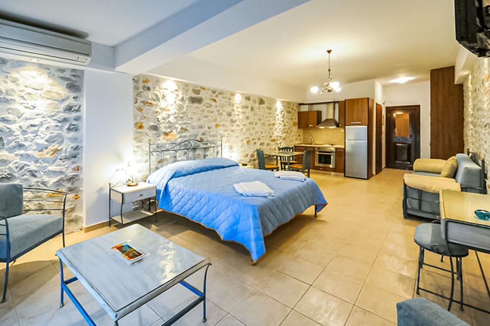 Фото Vathi Hotel