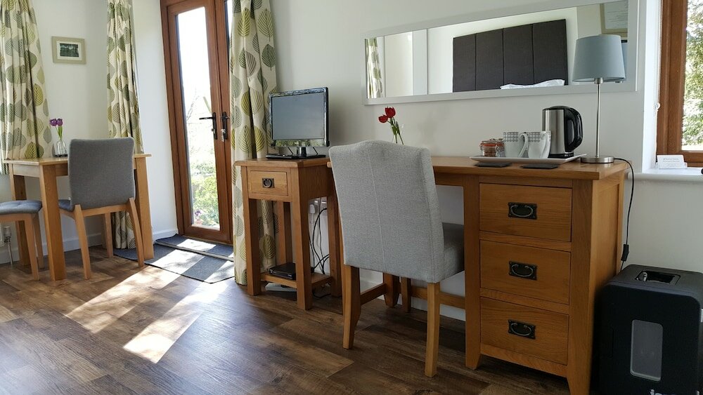 Фото Nant yr Onnen B&b and Ysgubor Holiday Cottage