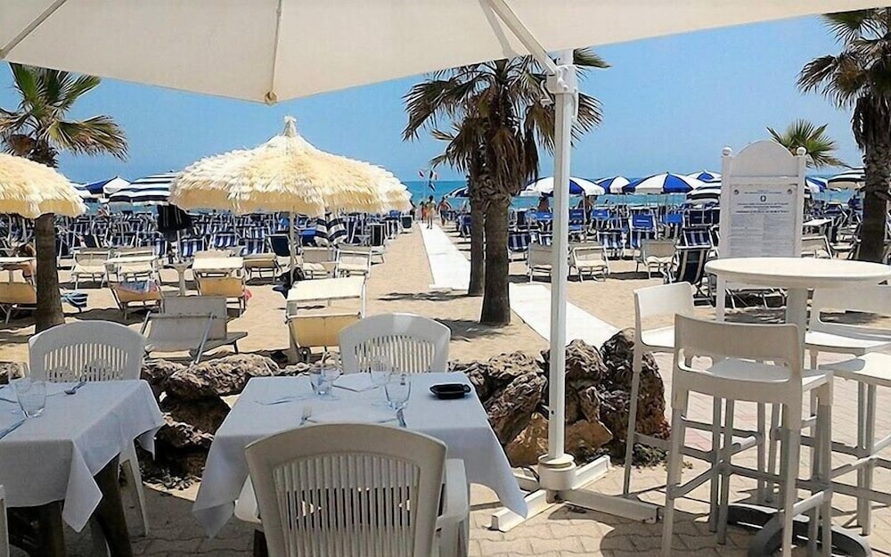 Фото Hotel Beach