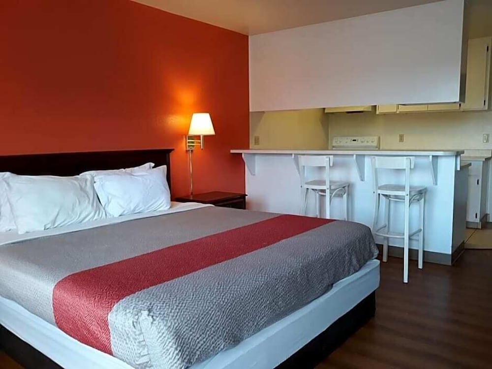 Фото Super 8 by Wyndham Dunnigan