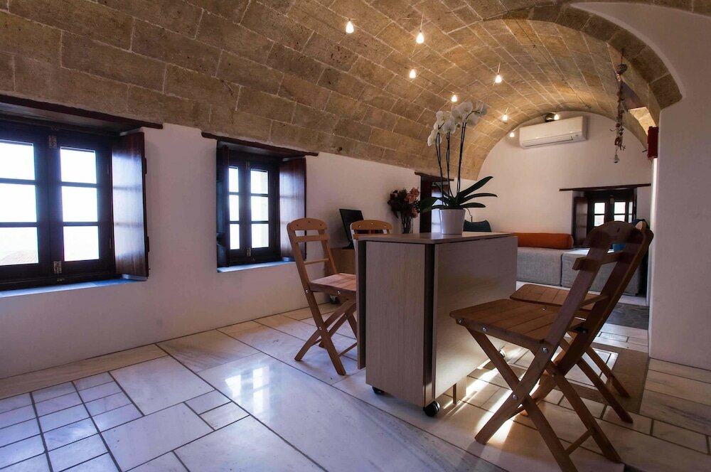 Фото House in the Castle