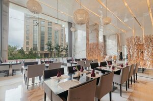 отель Hotel Royal Tulip Achrafieh