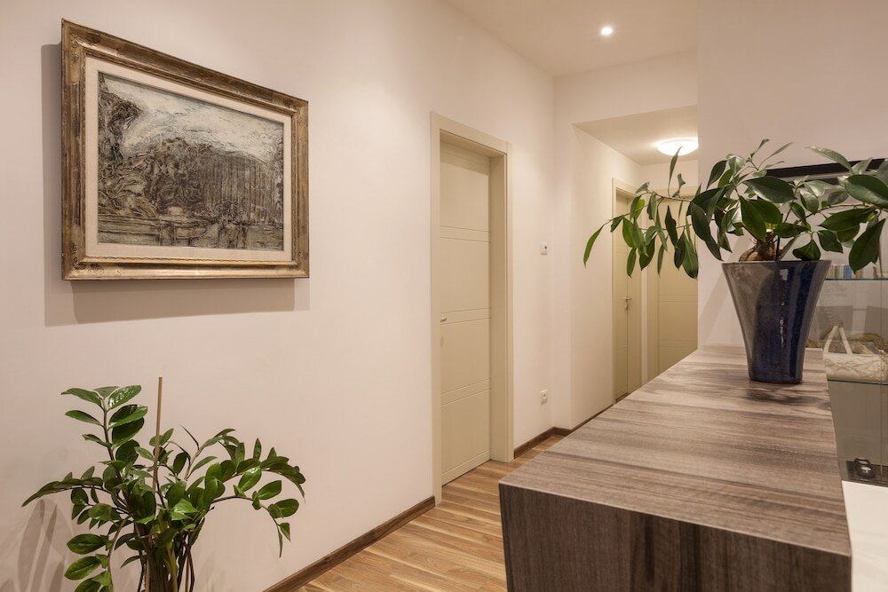 Фото Window on Rome