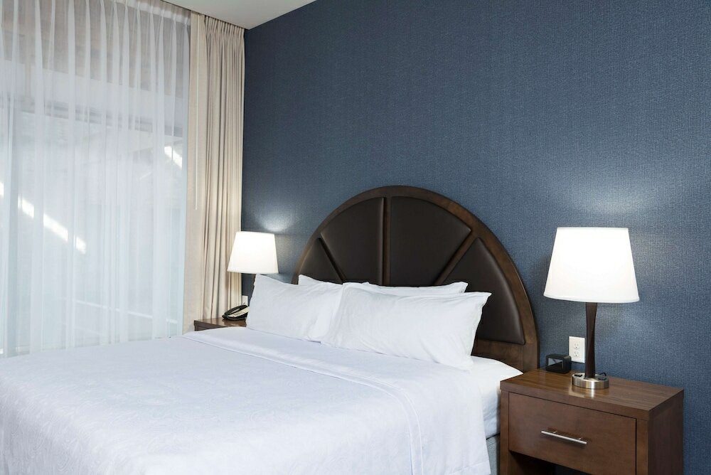 Фото Homewood Suites by Hilton Grand Rapids Downtown