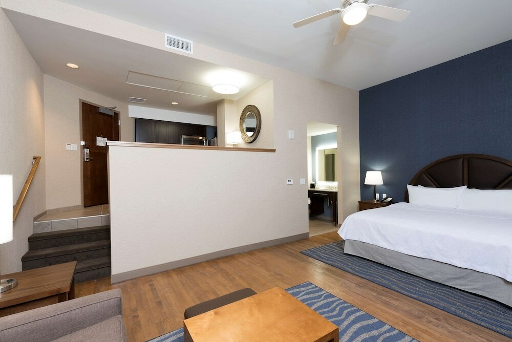 Фото Homewood Suites by Hilton Grand Rapids Downtown