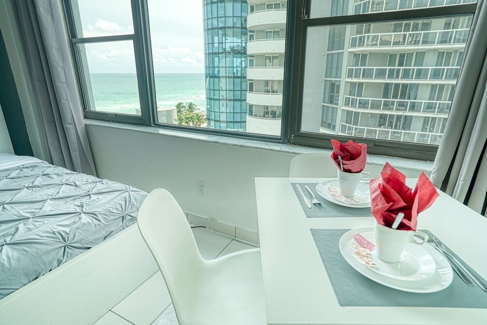 Фото Private Apartments at the Casablanca