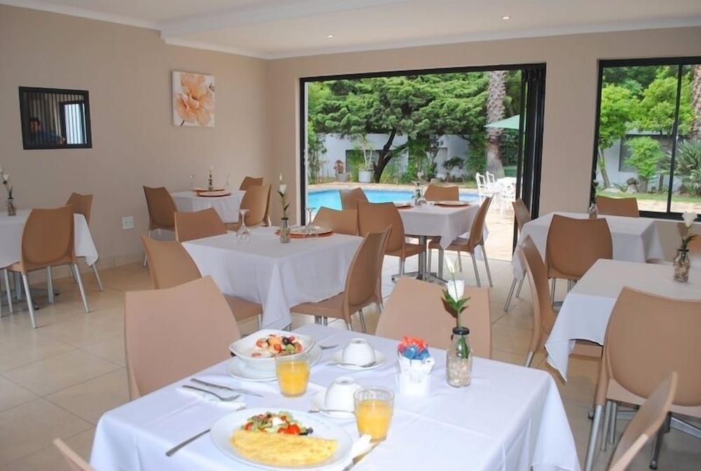 Фото 6 on Morris Guest Lodge