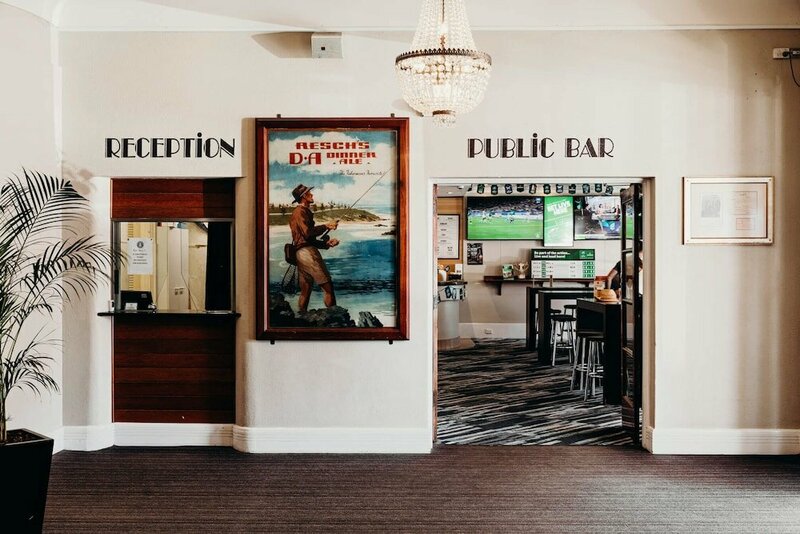 Гостиница Port Macquarie Hotel в Порт Маккуори
