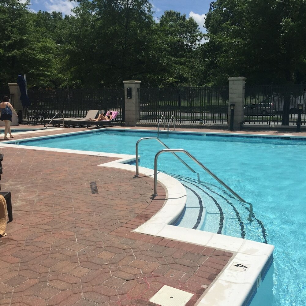 Фото Instrata by Executive Apartments