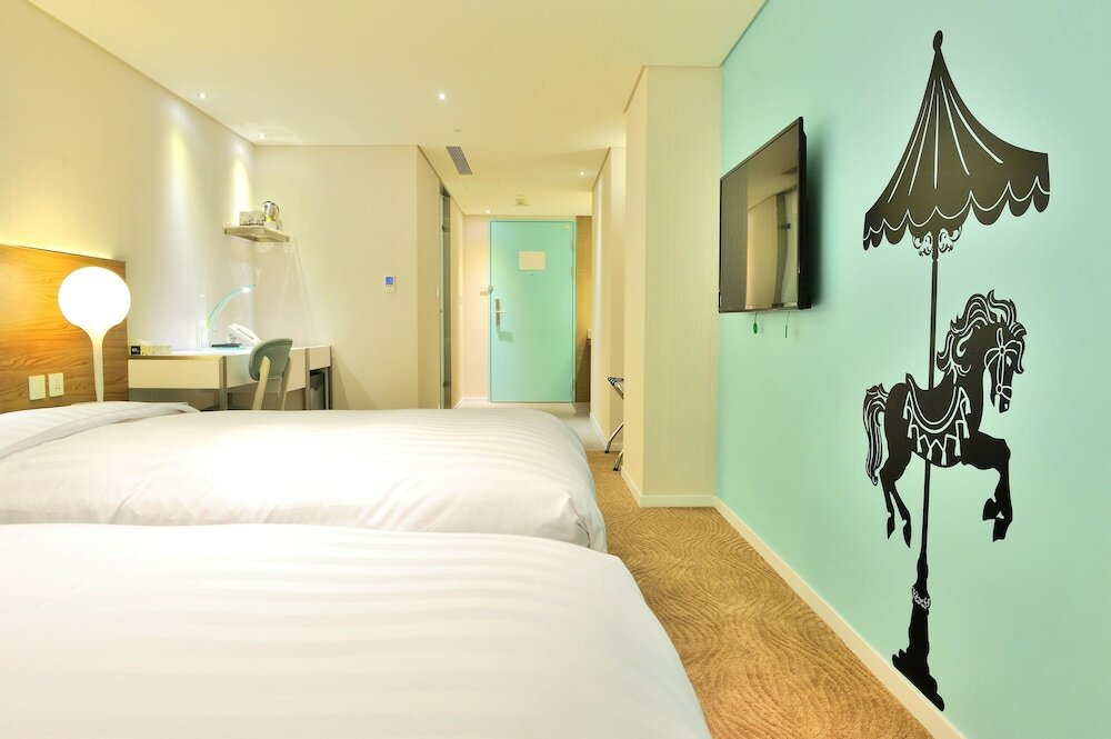 Фото Green World Hotel Zhonghua