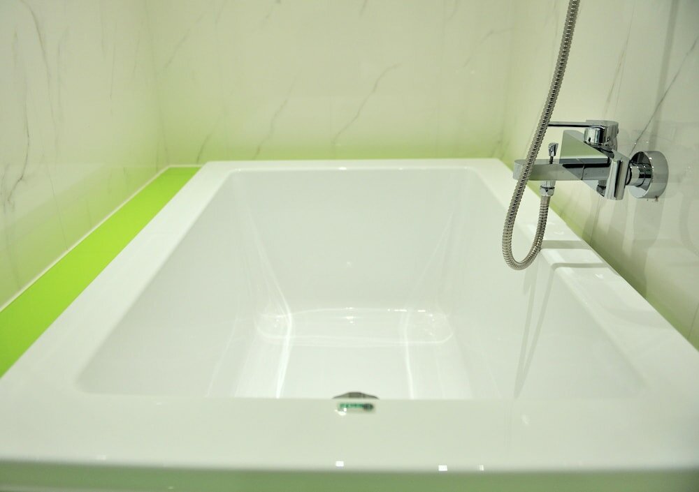 Фото Green World Hotel Zhonghua