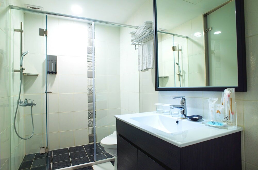 Фото Green World Hotel Zhonghua