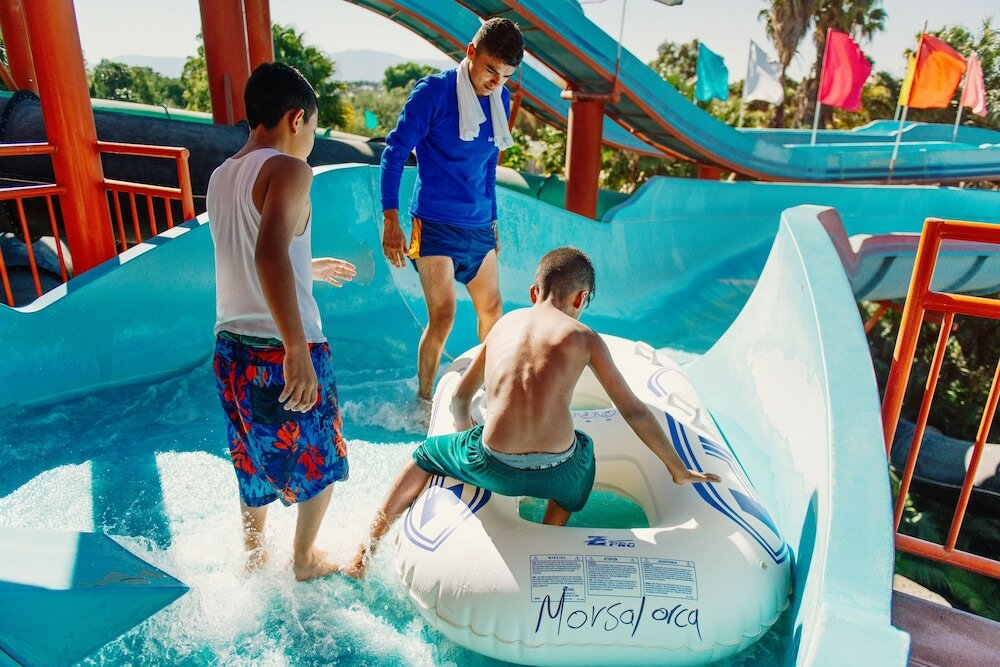 Фото Hotel Balneario Parque Acuático La Caldera