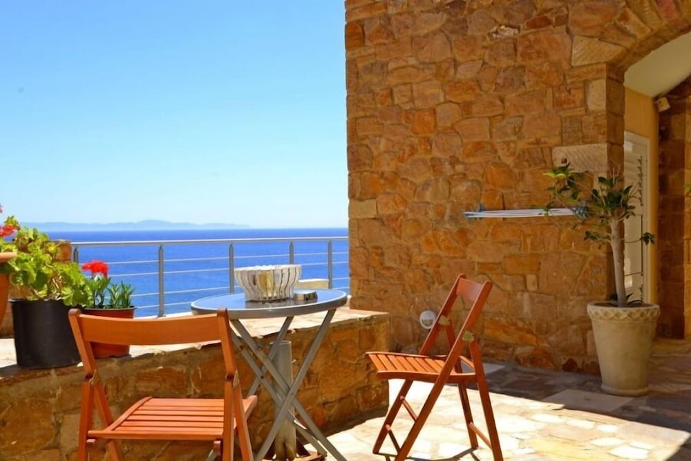 Фото Volissos Holiday Homes