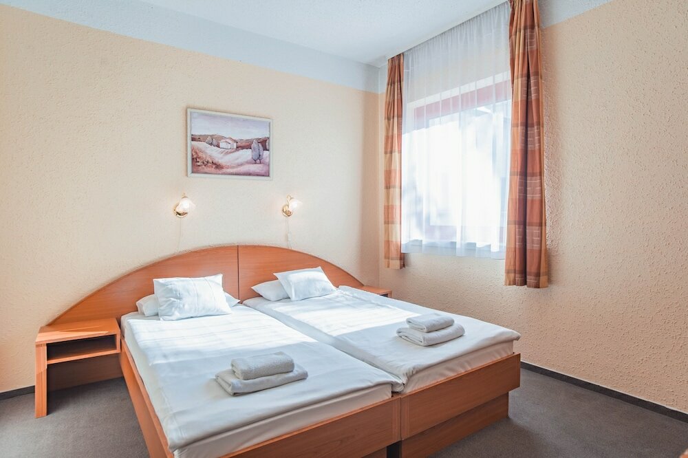 Фото Homoky Hotels Bestline Hotel