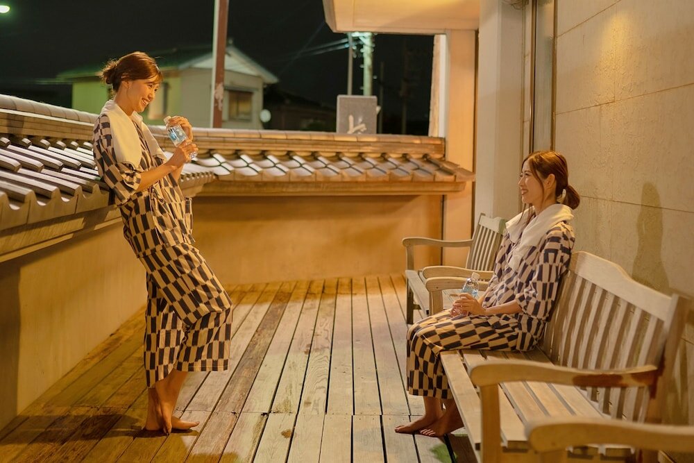 Фото Hotel Hoho A hotel overlooking the Echigo Plain and the Yahiko mountain range