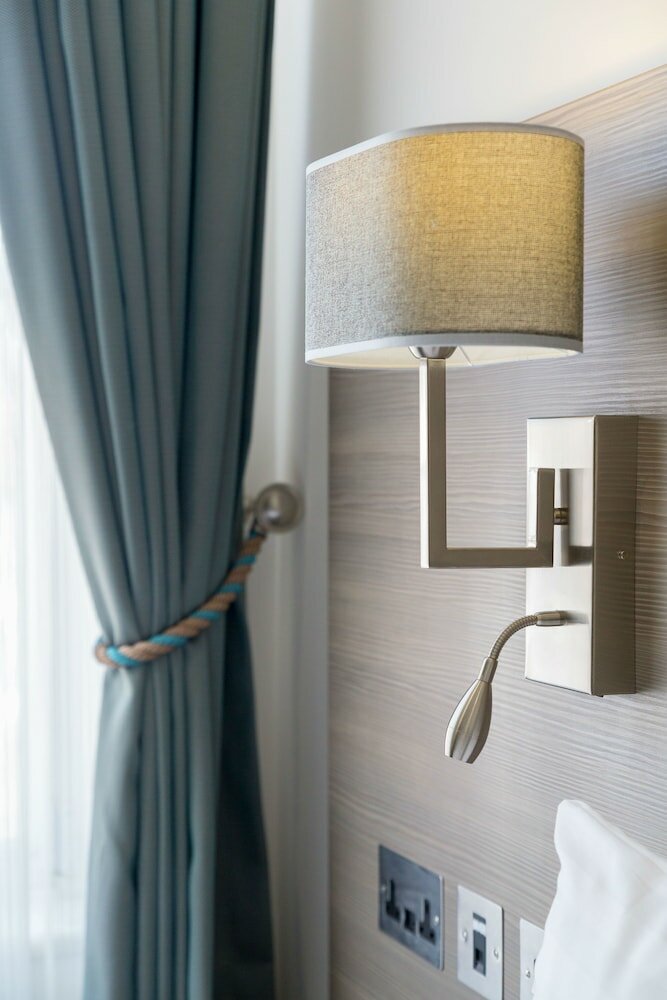 Фото The Lion & Key Hotel