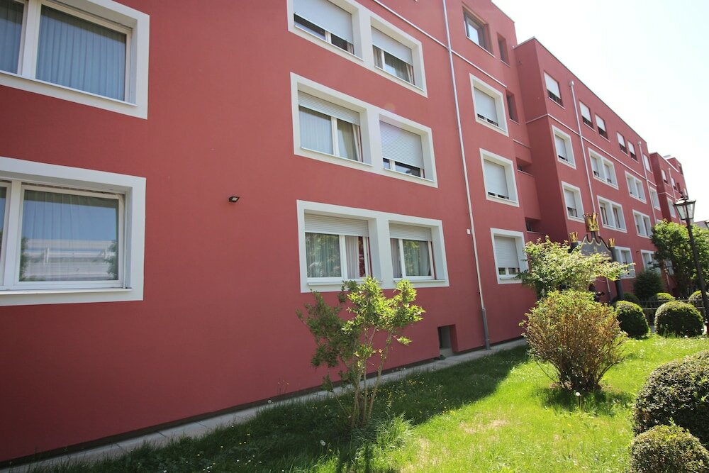 Фото Swiss Star Zurich Airport